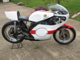 Yamaha TZ750 Twin shock